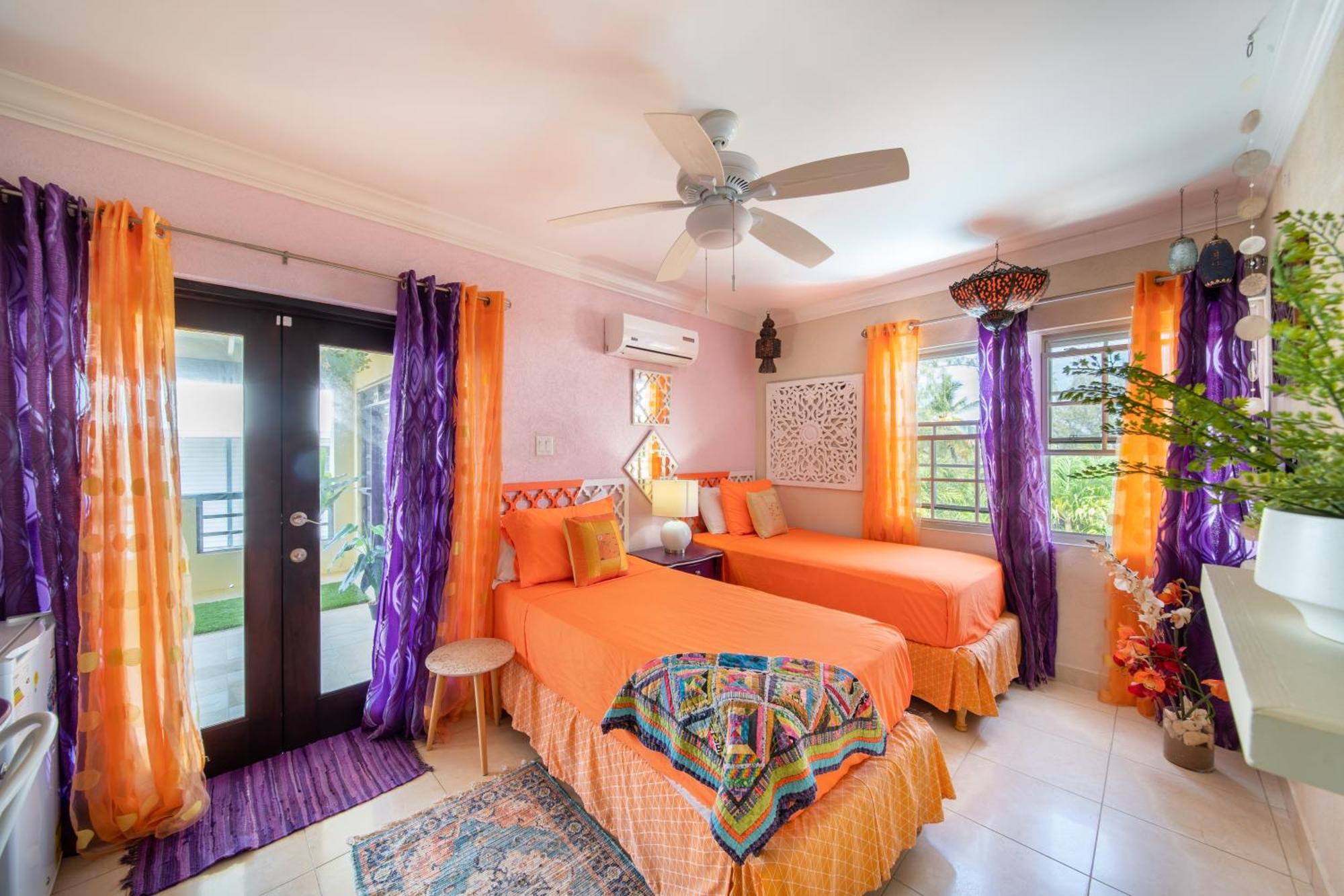 Hidden Gem Barbados Bed & Breakfast Christ Church Dış mekan fotoğraf